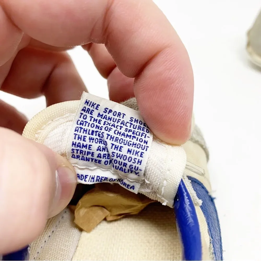 VINTAGE Infants Nike Shoes Size 3